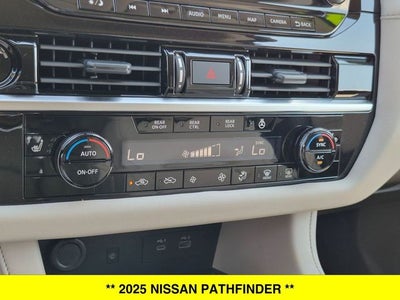 2025 Nissan Pathfinder SL 4WD