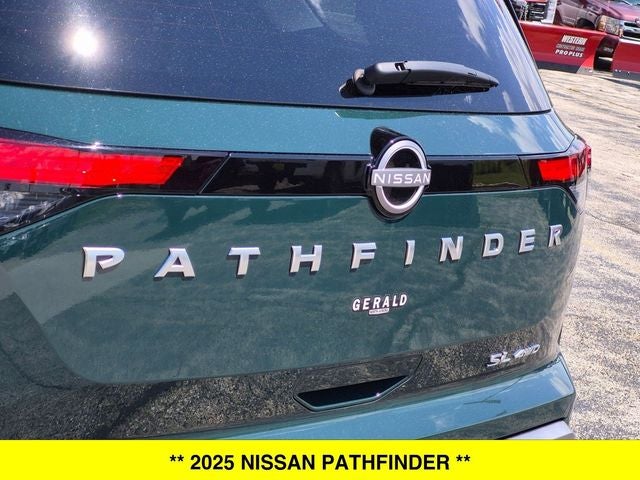 2025 Nissan Pathfinder SL 4WD