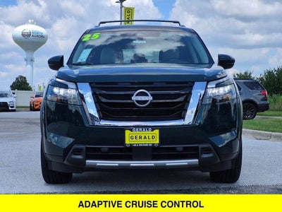 2025 Nissan Pathfinder SL 4WD