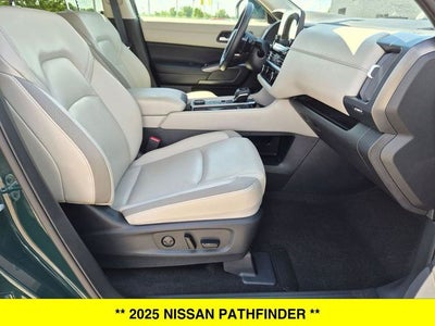 2025 Nissan Pathfinder SL 4WD