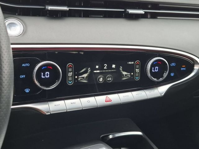 2024 Genesis GV70 2.5T Prestige