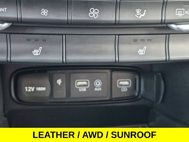 2020 Hyundai Santa Fe SEL w/Bluetooth & Backup Camera