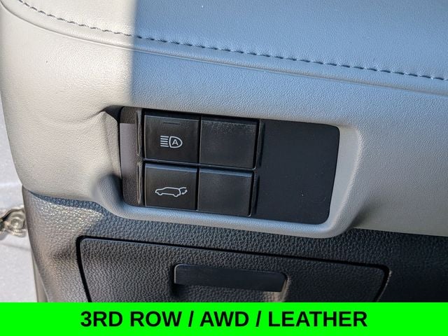 2021 Toyota Highlander XLE AWD w/Leather & 3rd Row