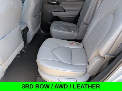 2021 Toyota Highlander XLE AWD w/Leather & 3rd Row