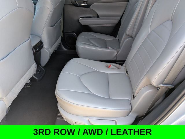 2021 Toyota Highlander XLE AWD w/Leather & 3rd Row