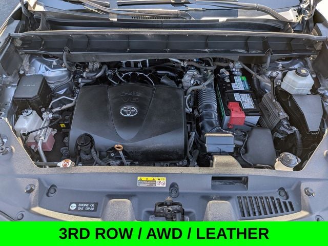 2021 Toyota Highlander XLE AWD w/Leather & 3rd Row