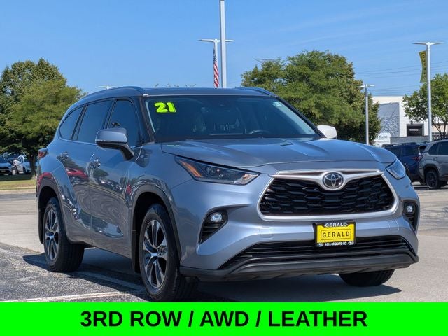 2021 Toyota Highlander XLE AWD w/Leather & 3rd Row