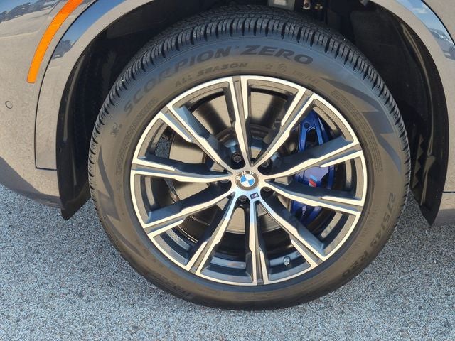 2021 BMW X5 M50i
