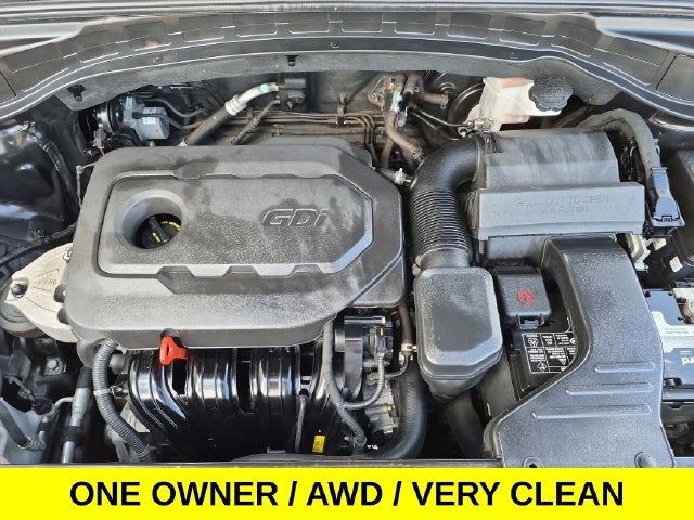 2017 Hyundai Santa Fe Sport 2.4 Base AWD w/Low Miles & Backup Camera
