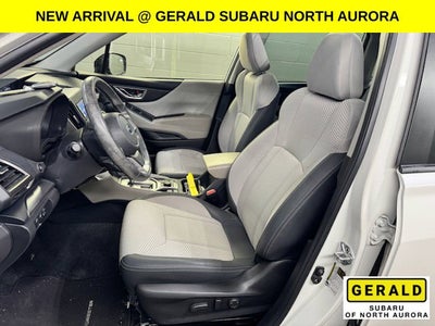 2024 Subaru Forester Premium AWD w/Sunroof & Heated Seats