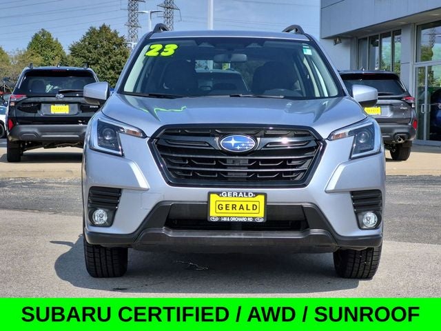 2023 Subaru Forester Premium AWD w/Moonroof & Heated Seats
