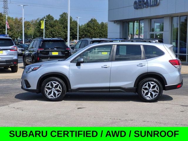2023 Subaru Forester Premium AWD w/Moonroof & Heated Seats