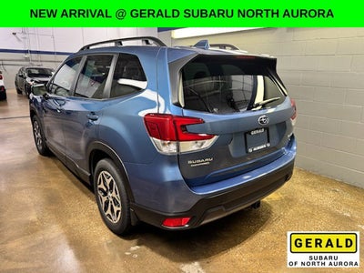 2023 Subaru Forester Premium AWD w/Power Rear Gate