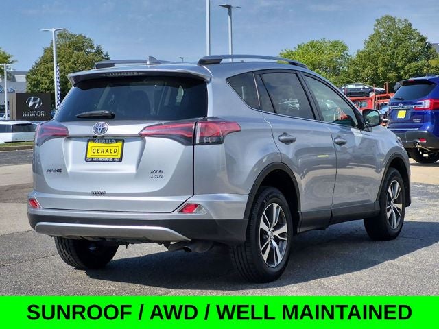 2018 Toyota RAV4 XLE AWD w/Blind Spot Monitor & Sunroof