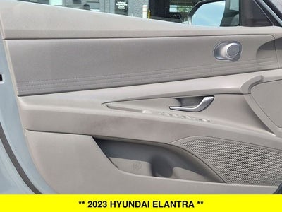 2023 Hyundai Elantra SE