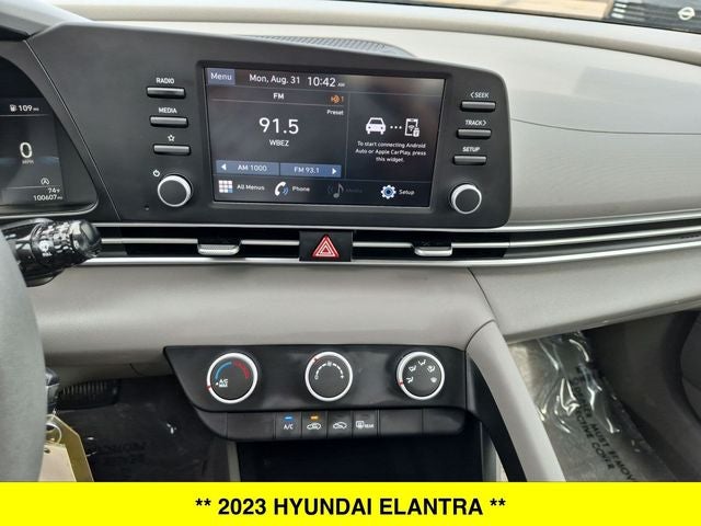 2023 Hyundai Elantra SE