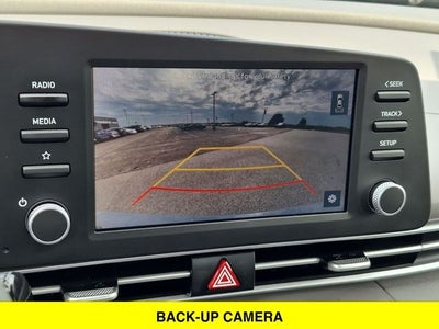 2023 Hyundai Elantra SE