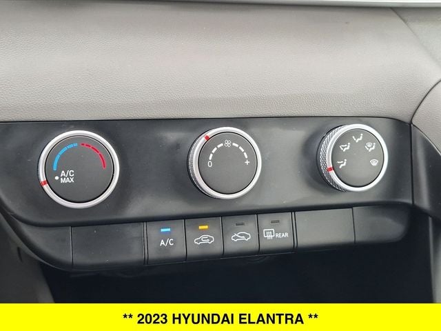 2023 Hyundai Elantra SE