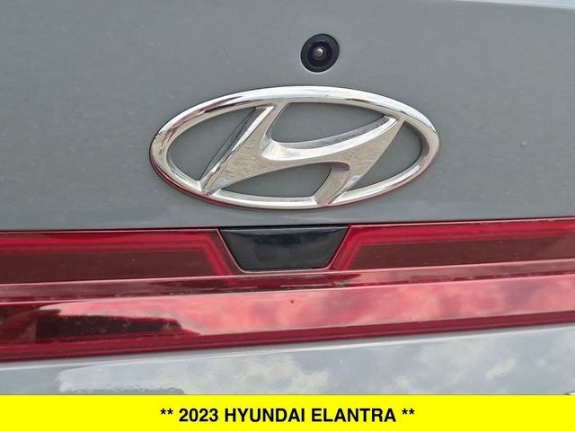 2023 Hyundai Elantra SE