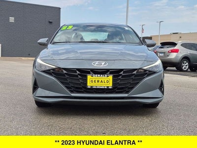 2023 Hyundai Elantra SE