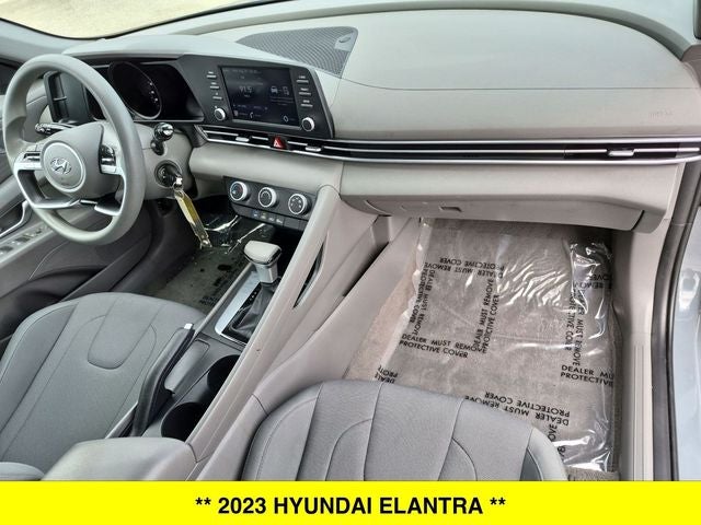 2023 Hyundai Elantra SE