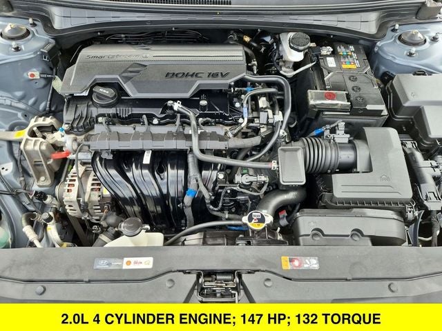 2023 Hyundai Elantra SE