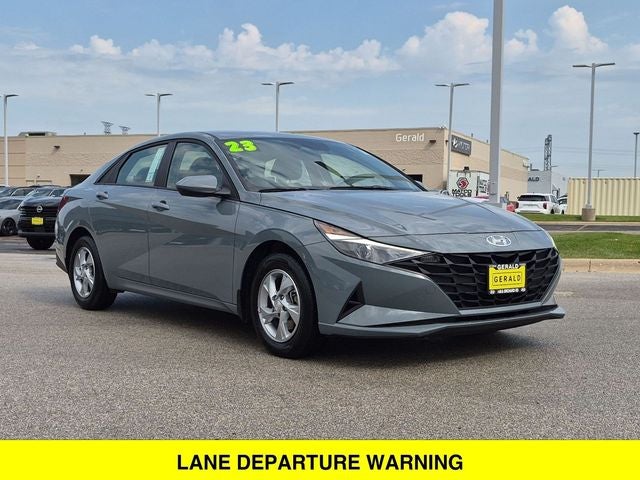 2023 Hyundai Elantra SE