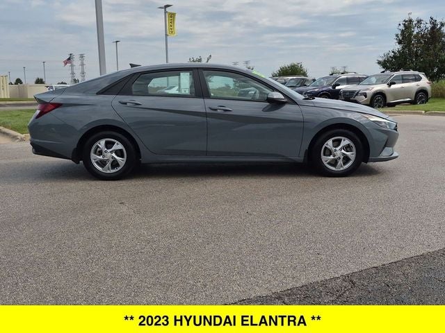 2023 Hyundai Elantra SE
