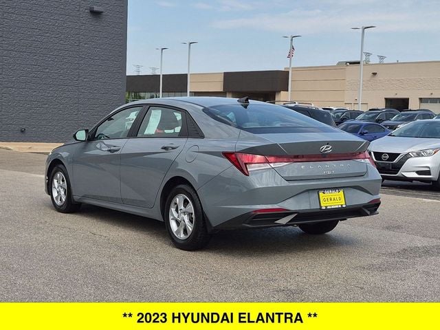 2023 Hyundai Elantra SE