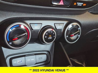 2022 Hyundai Venue SE