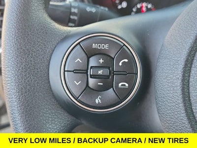 2022 Kia Soul LX w/Low Miles