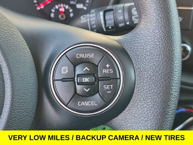 2022 Kia Soul LX w/Low Miles