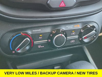 2022 Kia Soul LX w/Low Miles