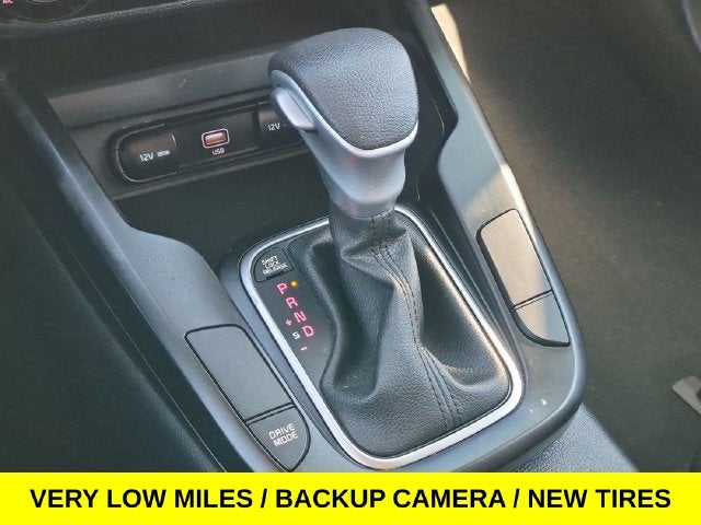 2022 Kia Soul LX w/Low Miles