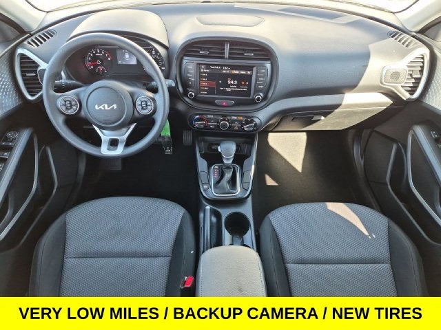 2022 Kia Soul LX w/Low Miles