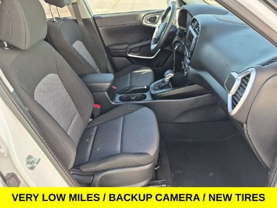 2022 Kia Soul LX w/Low Miles