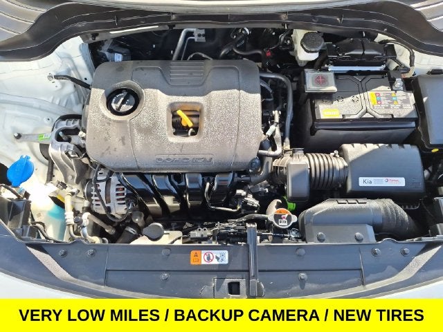 2022 Kia Soul LX w/Low Miles