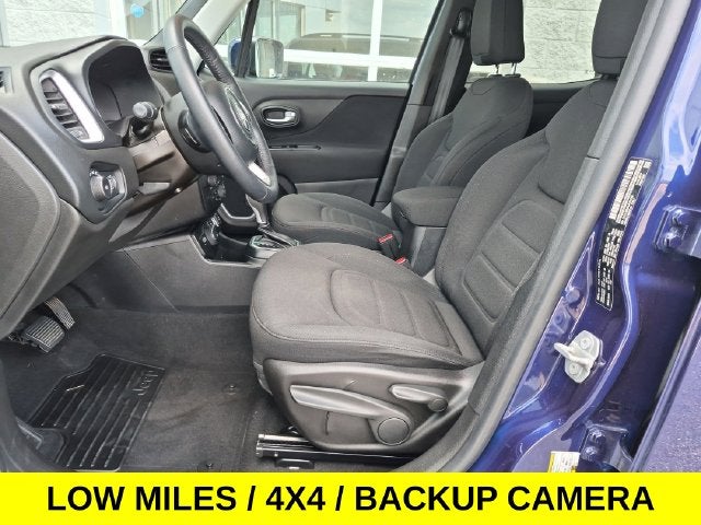 2018 Jeep Renegade Latitude 4X4 w/Low Miles & Heated Seats