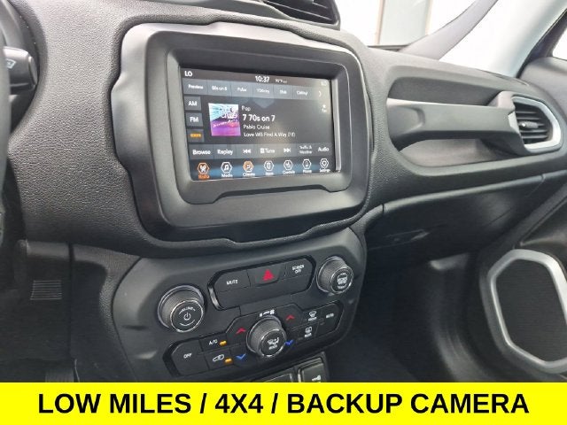 2018 Jeep Renegade Latitude 4X4 w/Low Miles & Heated Seats