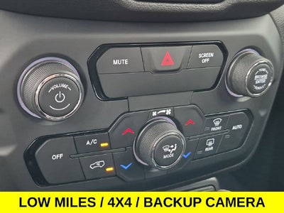 2018 Jeep Renegade Latitude 4X4 w/Low Miles & Heated Seats