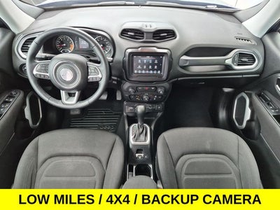 2018 Jeep Renegade Latitude 4X4 w/Low Miles & Heated Seats