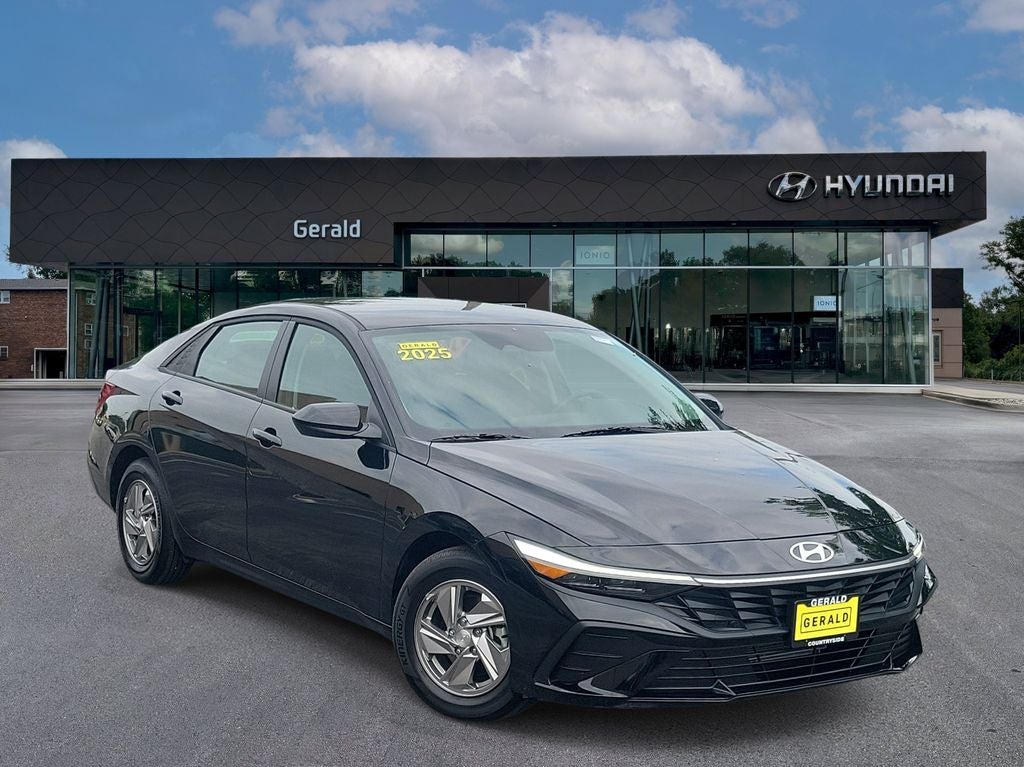 2025 Hyundai Elantra SE