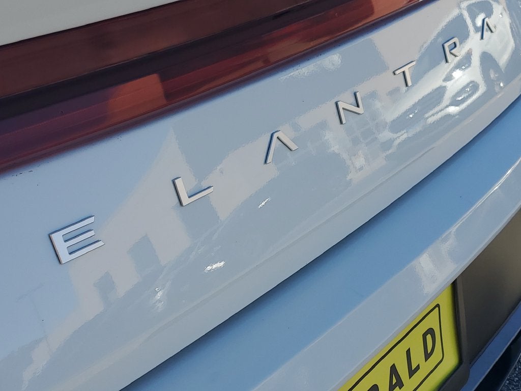 2025 Hyundai Elantra SEL Convenience