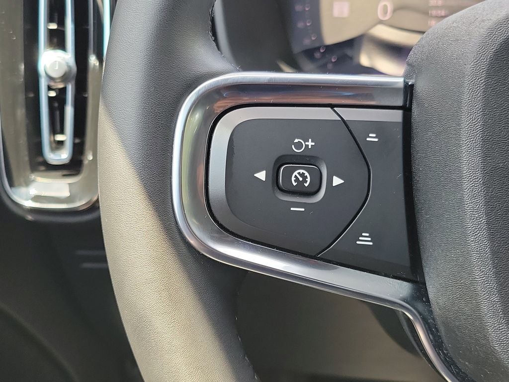2023 Volvo XC40 Recharge Pure Electric Twin Plus