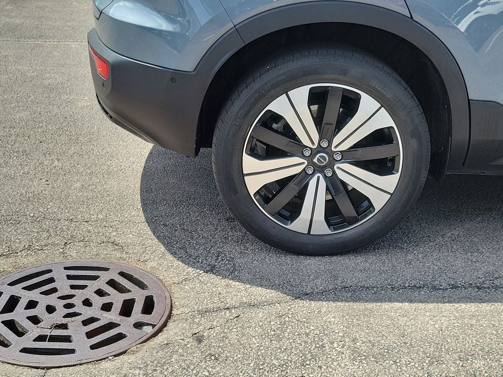 2023 Volvo XC40 Recharge Pure Electric Twin Plus