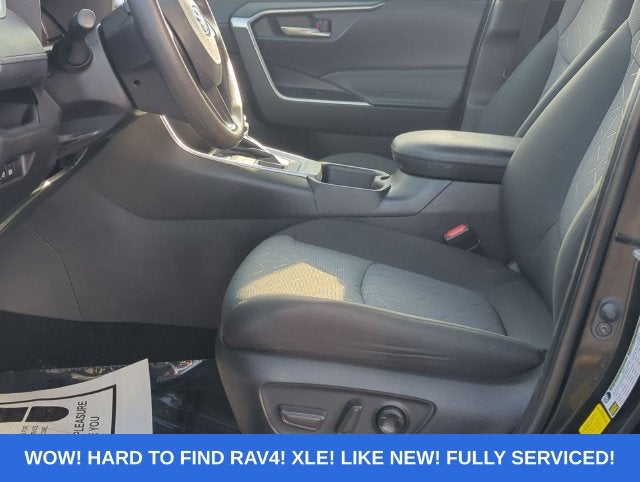 2025 Toyota RAV4 XLE AWD