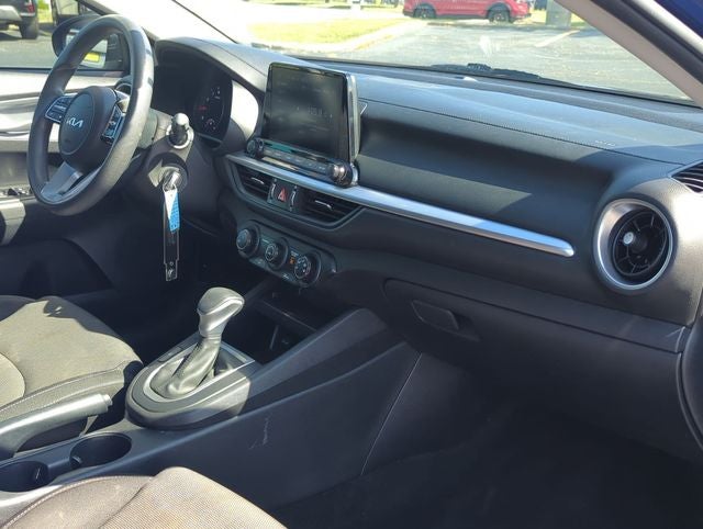 2022 Kia Forte LXS Tech Package