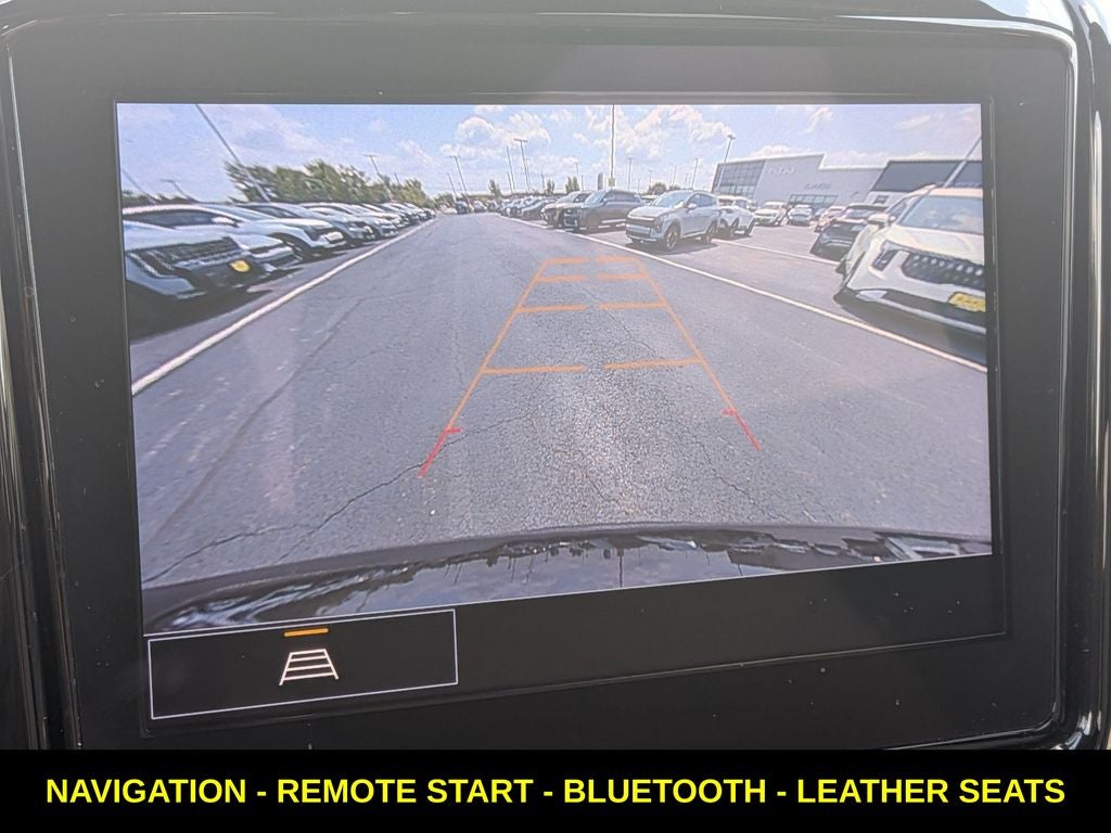 2022 Chevrolet Traverse LT Leather