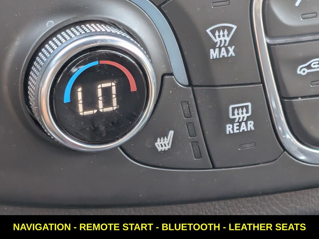 2022 Chevrolet Traverse LT Leather