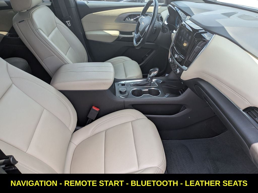2022 Chevrolet Traverse LT Leather